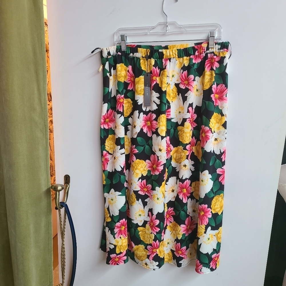 NWT T Tahari "Night Garden" Floral Midi Skirt